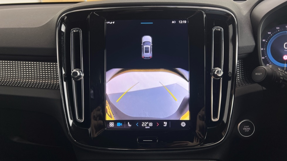 Used Volvo XC40 2025 for sale - 76704429: Photo 17