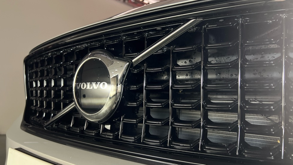 Used Volvo XC40 2025 for sale - 76704429: Photo 40