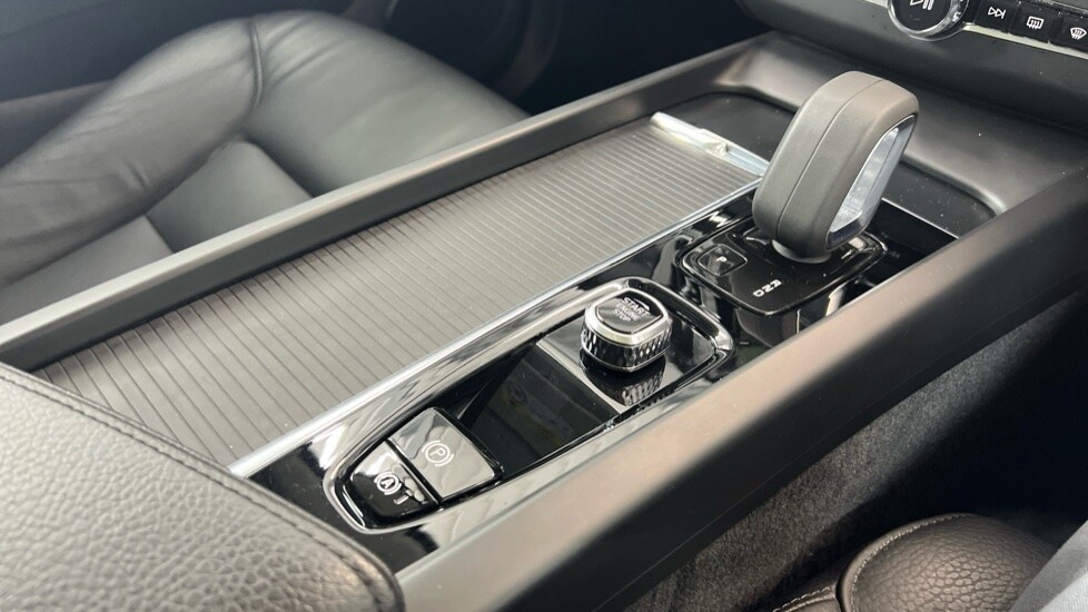 Used Volvo XC60 2022 for sale - 77470838: Photo 25