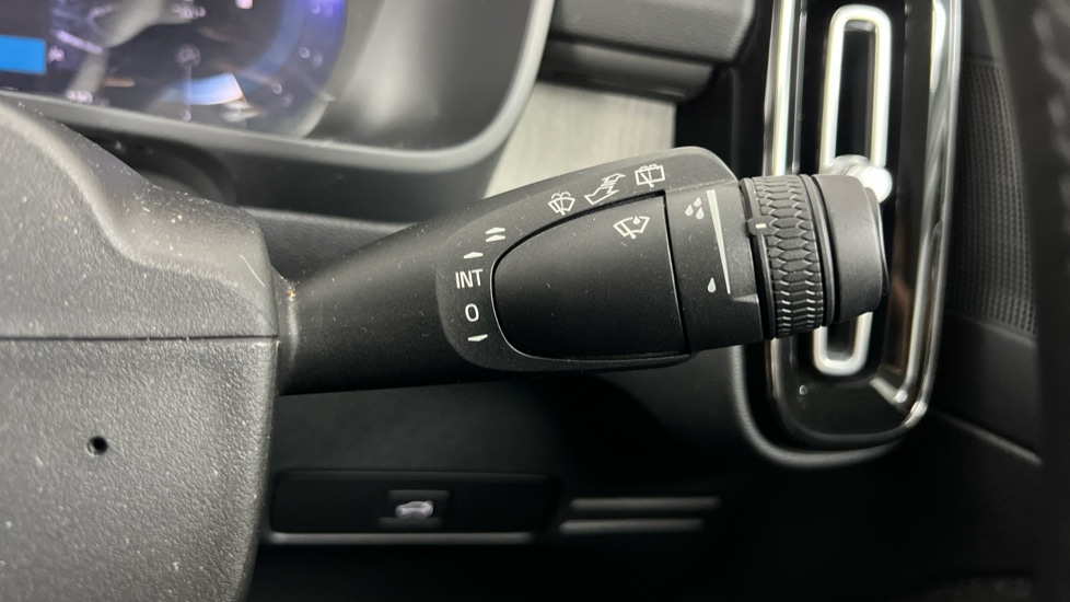 Used Volvo XC40 2022 for sale - 75992862: Photo 21