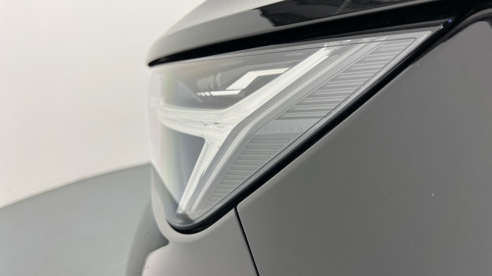 Used Volvo XC40 2022 for sale - 75992862: Photo 42