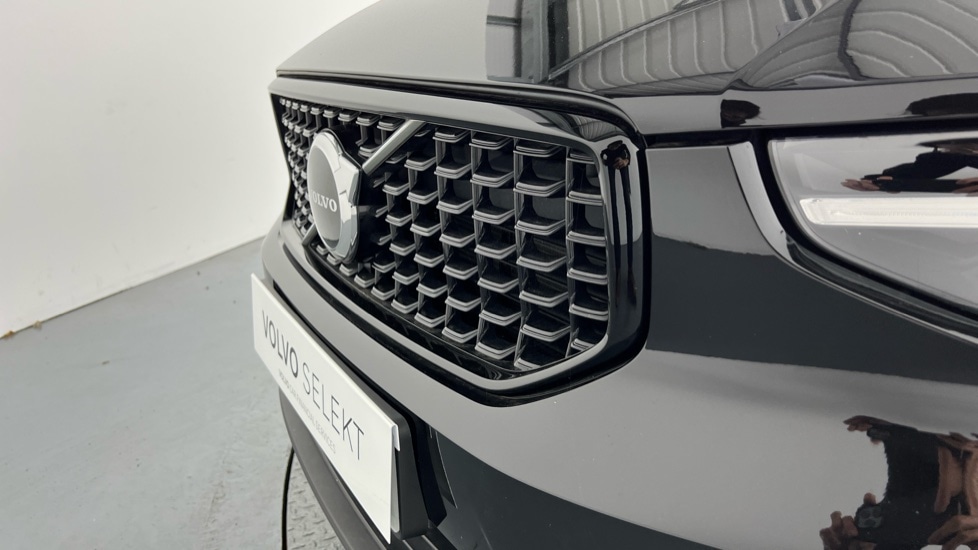 Used Volvo XC40 2022 for sale - 75992862: Photo 44