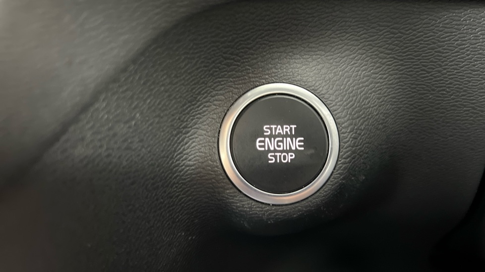 Used Volvo XC40 2022 for sale - 76124300: Photo 25