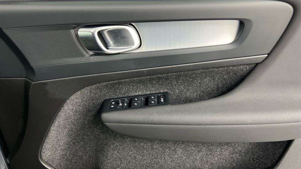 Used Volvo XC40 2022 for sale - 76124300: Photo 27