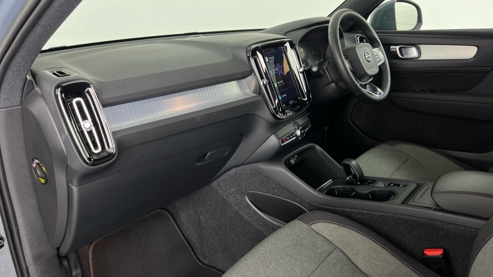 Used Volvo XC40 2022 for sale - 76124300: Photo 39