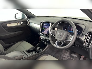 Used Volvo XC40 2022 for sale - 76124300: Photo 4