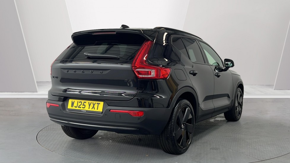Used Volvo XC40 2025 for sale - 77167305: Photo 2