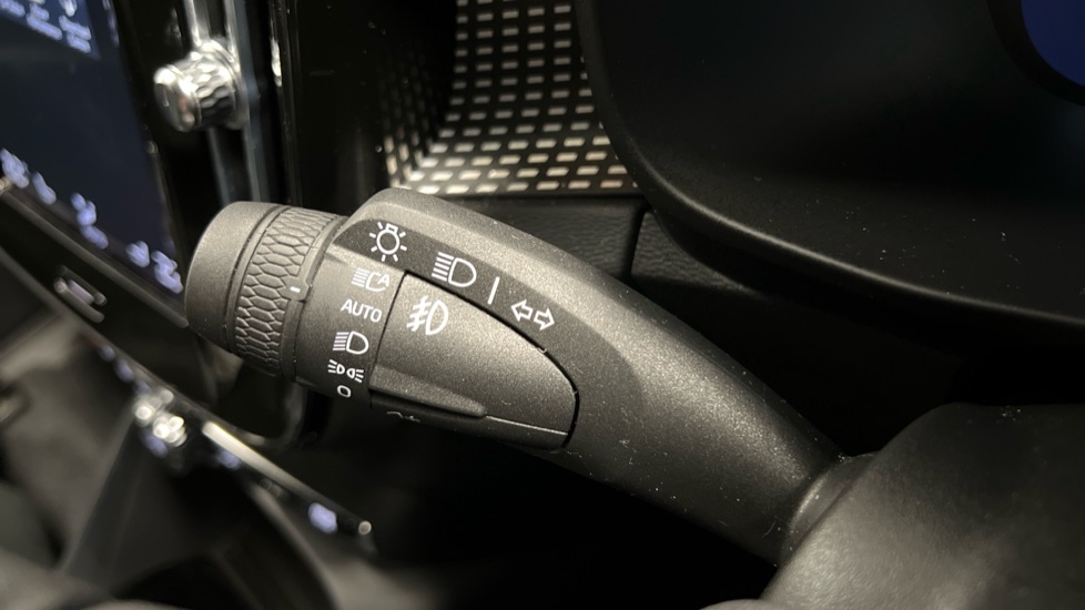 Used Volvo XC40 2021 for sale - 78123086: Photo 23