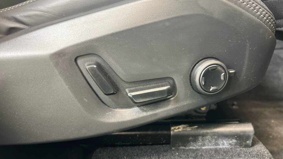 Used Volvo XC60 2025 for sale - 78206652: Photo 29