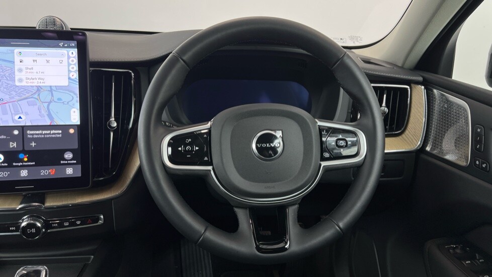 Used Volvo XC60 2025 for sale - 76630268: Photo 10