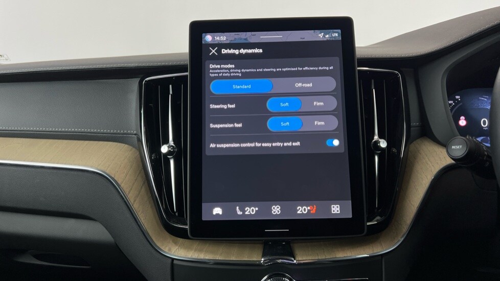 Used Volvo XC60 2025 for sale - 76630268: Photo 12