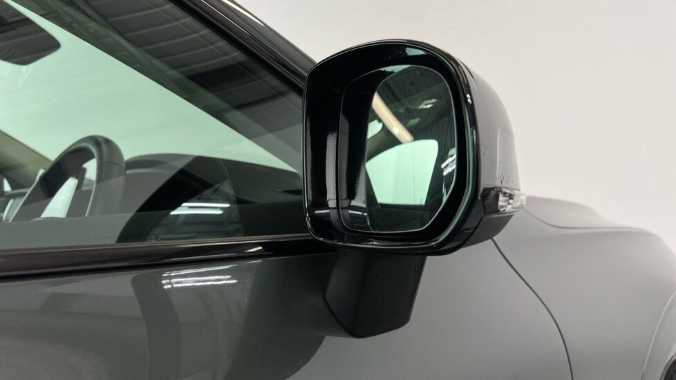 Used Volvo XC60 2025 for sale - 76630268: Photo 30