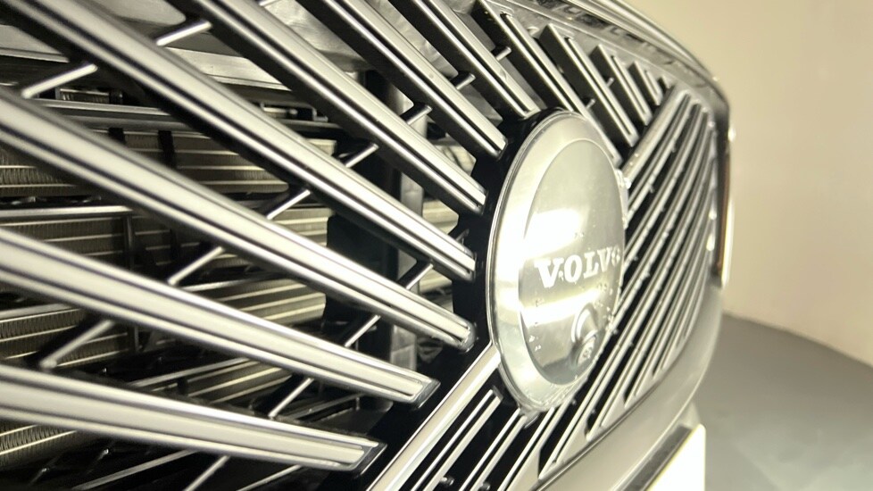 Used Volvo XC60 2025 for sale - 76630268: Photo 44