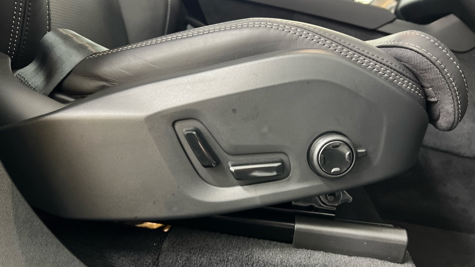 Used Volvo XC90 2025 for sale - 77165515: Photo 28