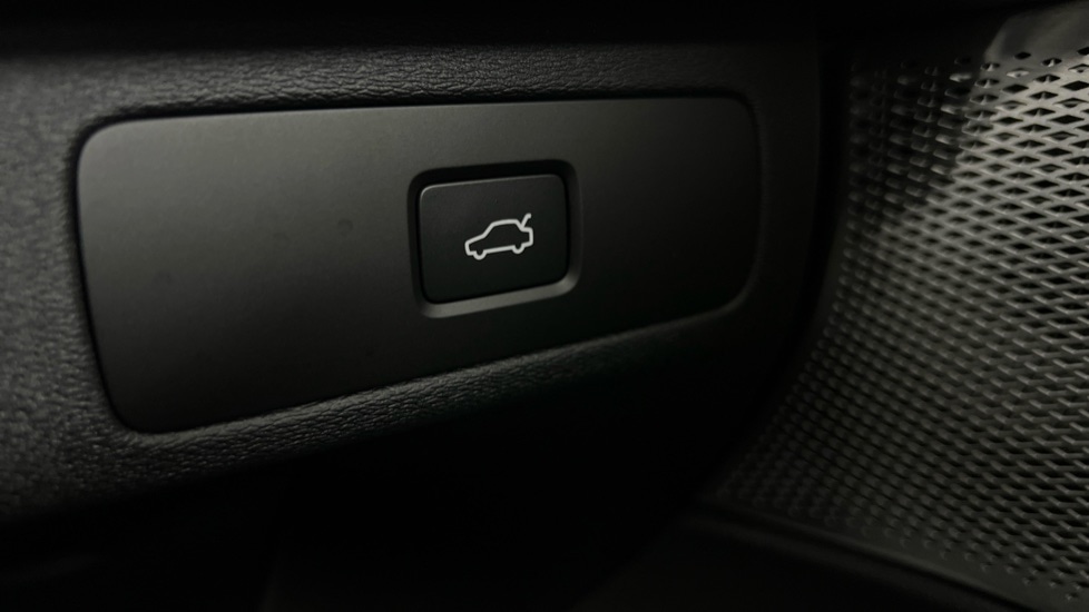 Used Volvo XC90 2025 for sale - 77165515: Photo 41