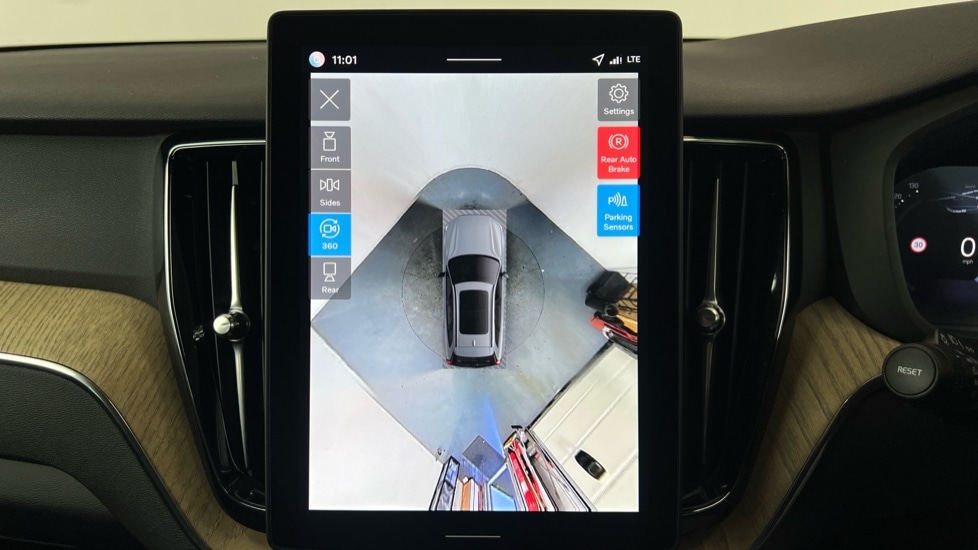 Used Volvo XC60 2025 for sale - 77762767: Photo 18