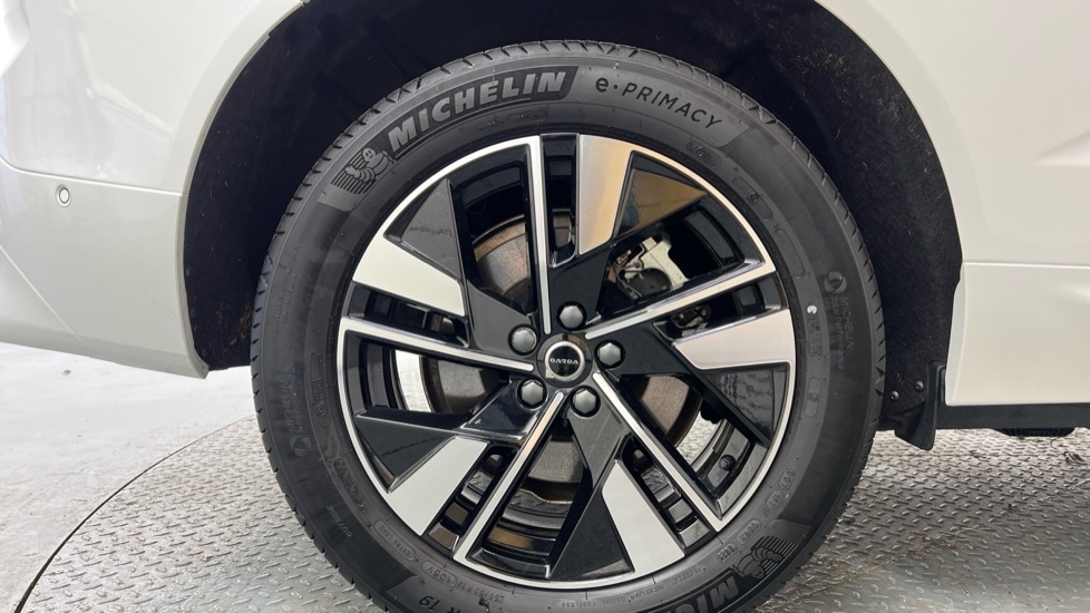 Used Volvo XC60 2025 for sale - 77762767: Photo 9