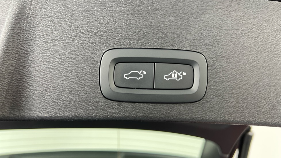 Used Volvo XC40 2022 for sale - 76441934: Photo 32