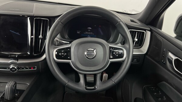 Used Volvo XC60 2021 for sale - 76203845: Photo 10