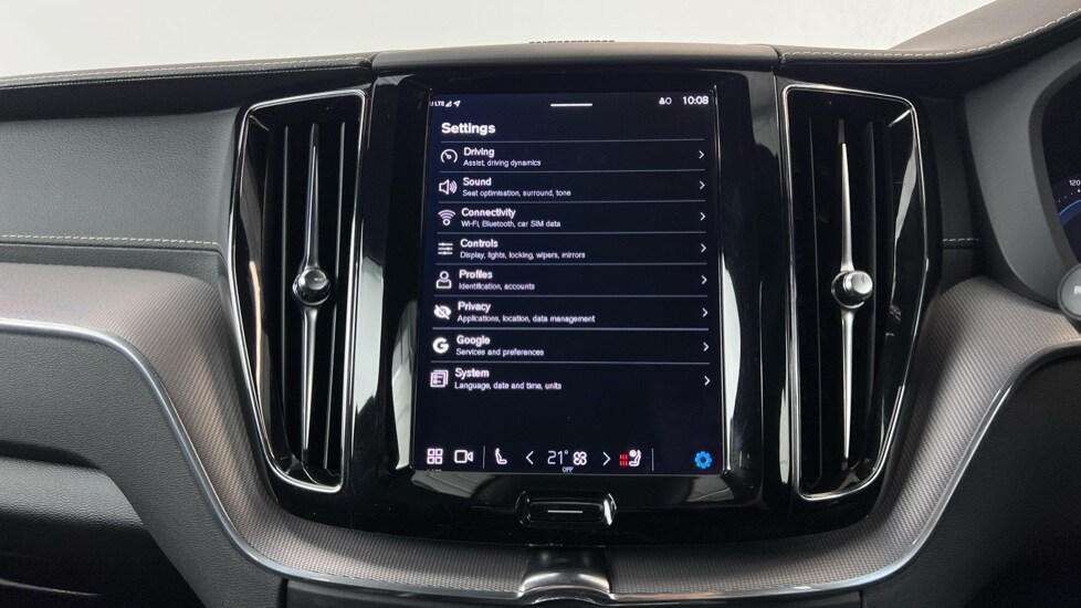 Used Volvo XC60 2021 for sale - 76203845: Photo 15