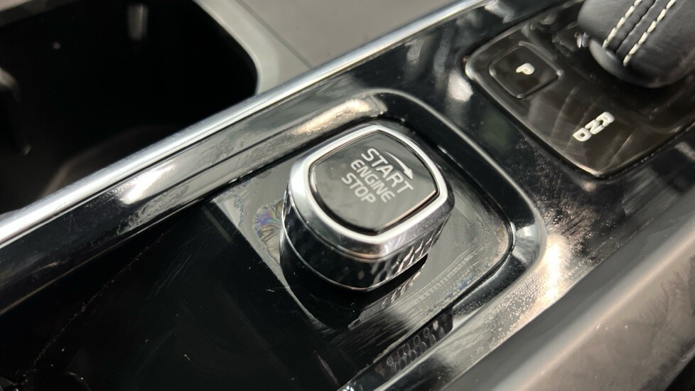 Used Volvo XC60 2021 for sale - 76203845: Photo 25