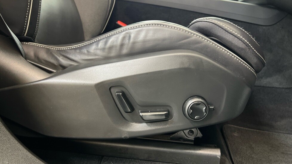 Used Volvo XC60 2021 for sale - 76203845: Photo 28