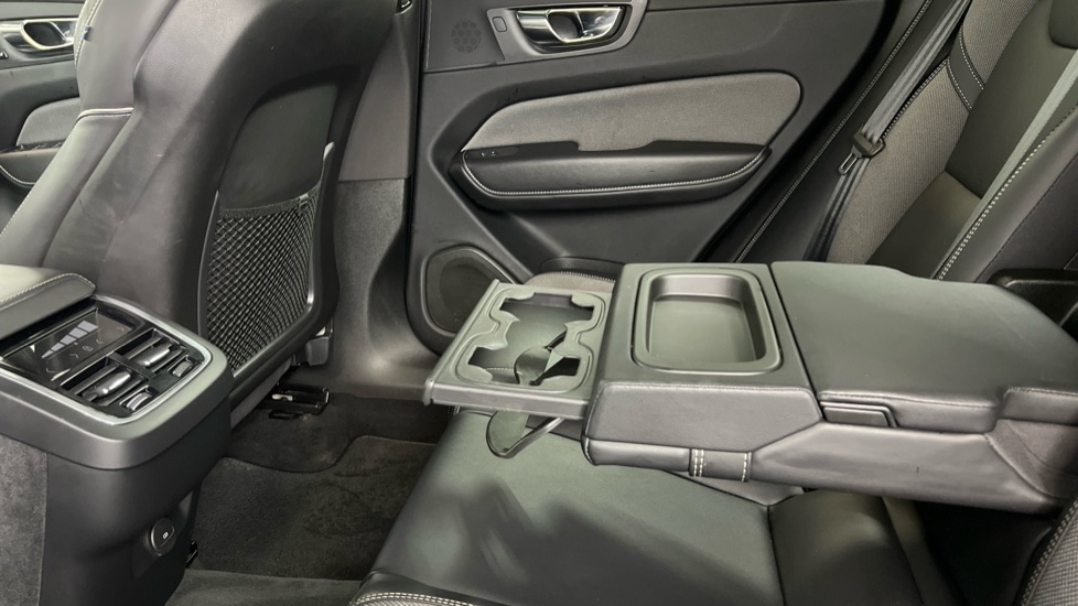 Used Volvo XC60 2021 for sale - 76203845: Photo 32