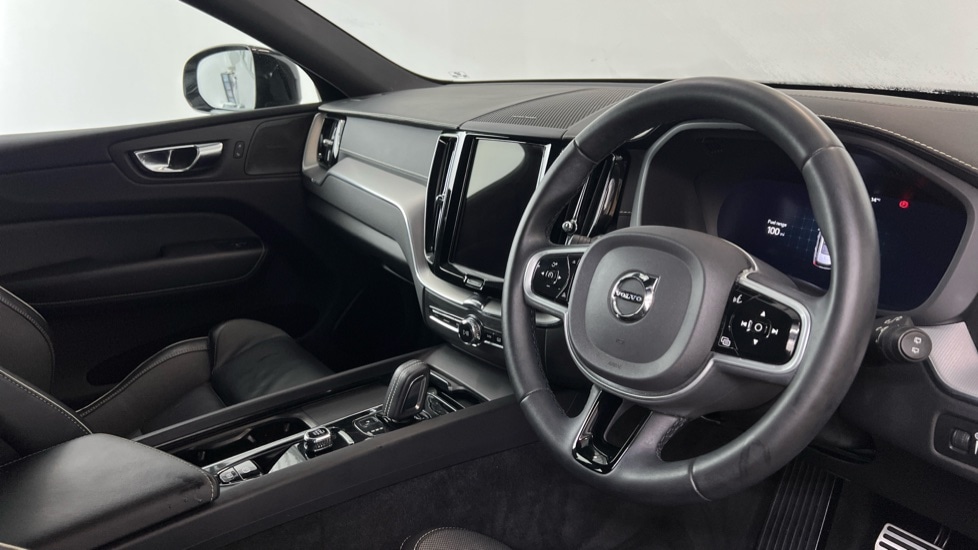 Used Volvo XC60 2021 for sale - 76203845: Photo 4