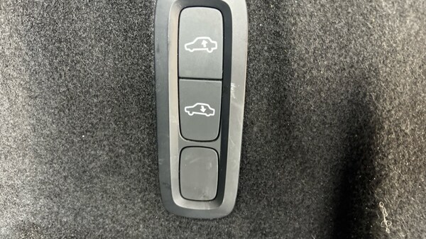 Used Volvo XC60 2021 for sale - 76203845: Photo 40