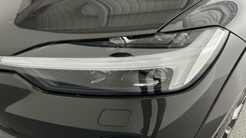 Used Volvo XC60 2021 for sale - 76203845: Photo 47