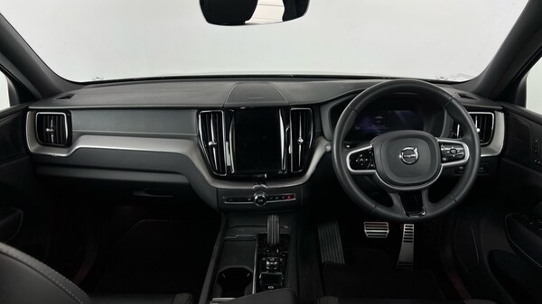 Used Volvo XC60 2021 for sale - 76203845: Photo 5