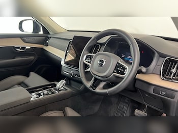 Used Volvo XC90 2025 for sale - 77581374: Photo