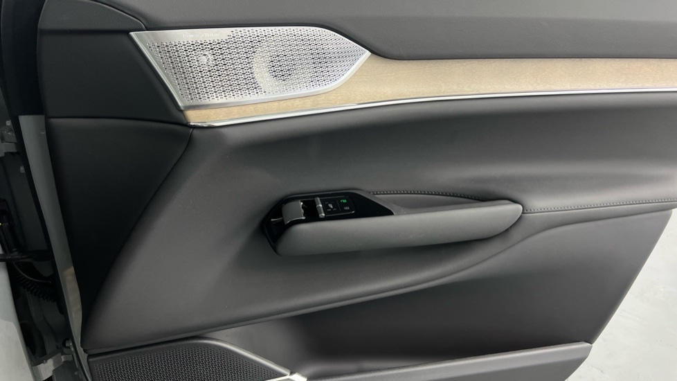 Used Volvo EX90 2025 for sale - 76526532: Photo 28