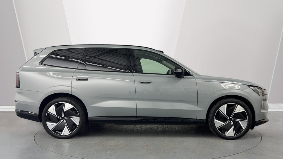 Used Volvo EX90 2025 for sale - 76526532: Photo 3