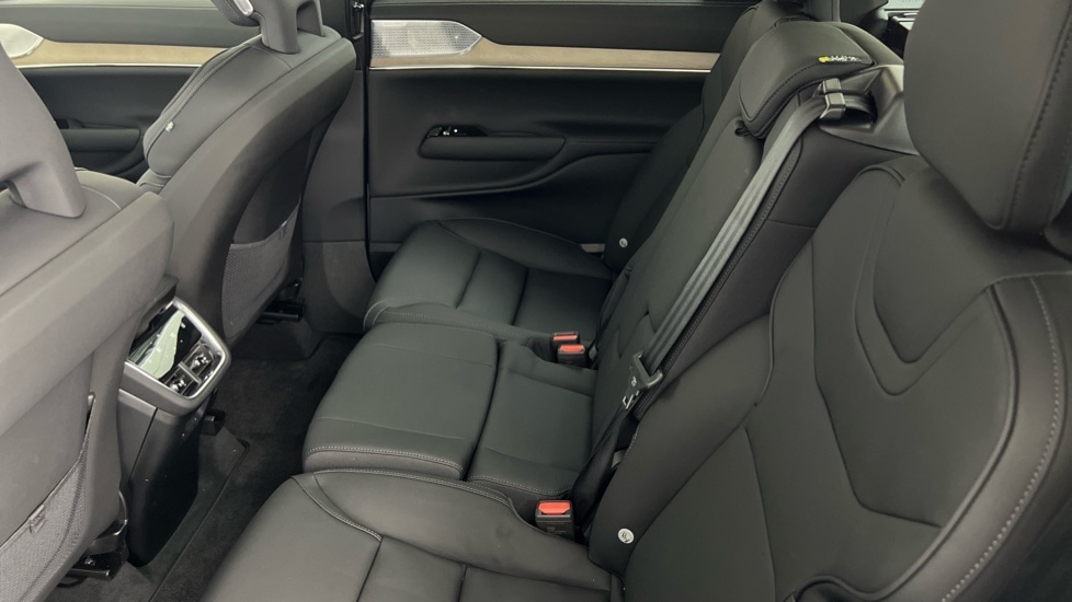 Used Volvo EX90 2025 for sale - 76526532: Photo 32