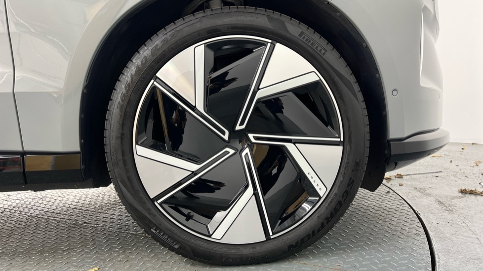 Used Volvo EX90 2025 for sale - 76526532: Photo 9