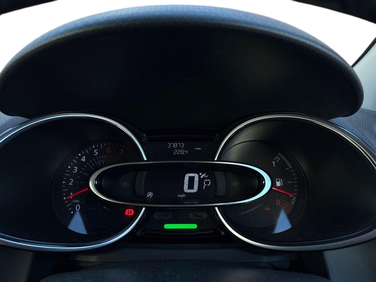 Used Renault Clio 2017 for sale - 77855684: Photo 14