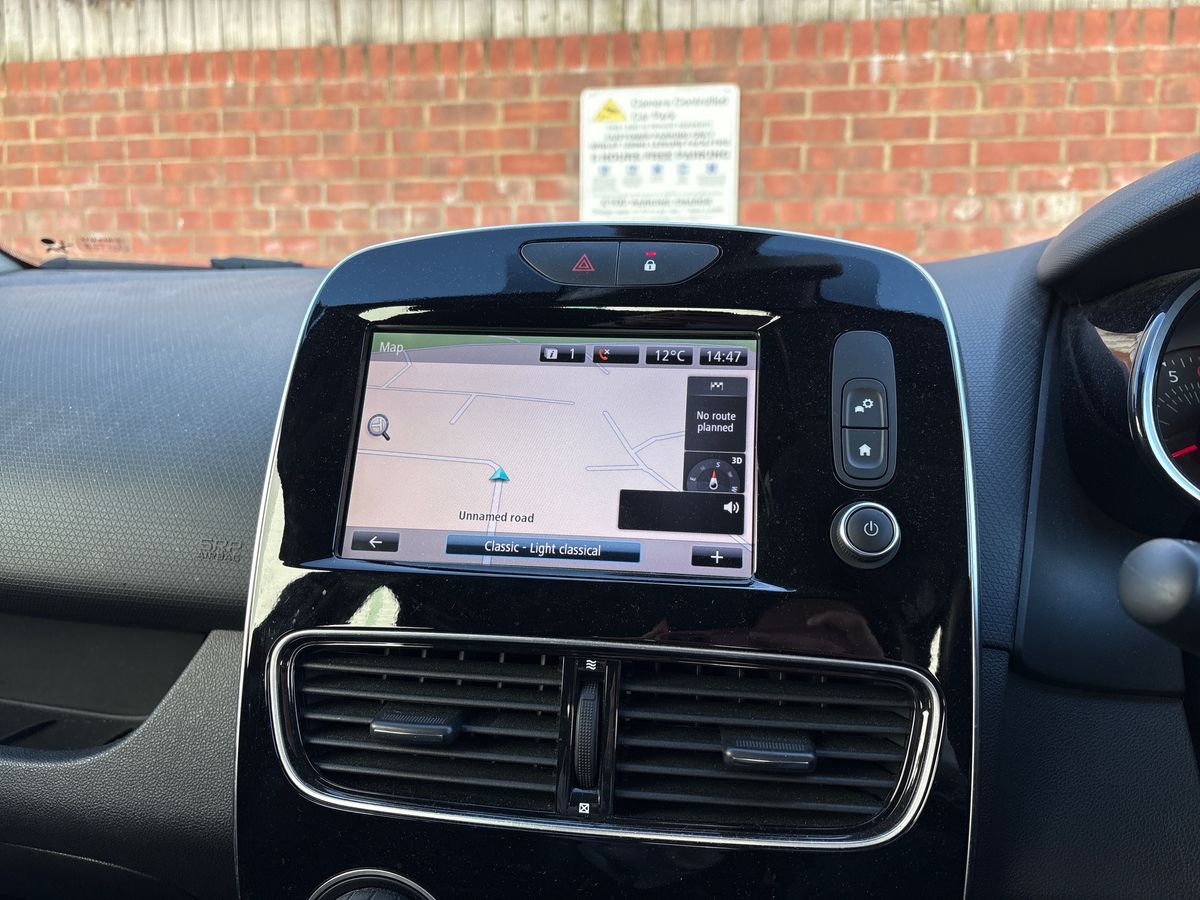 Used Renault Clio 2017 for sale - 77855684: Photo 20