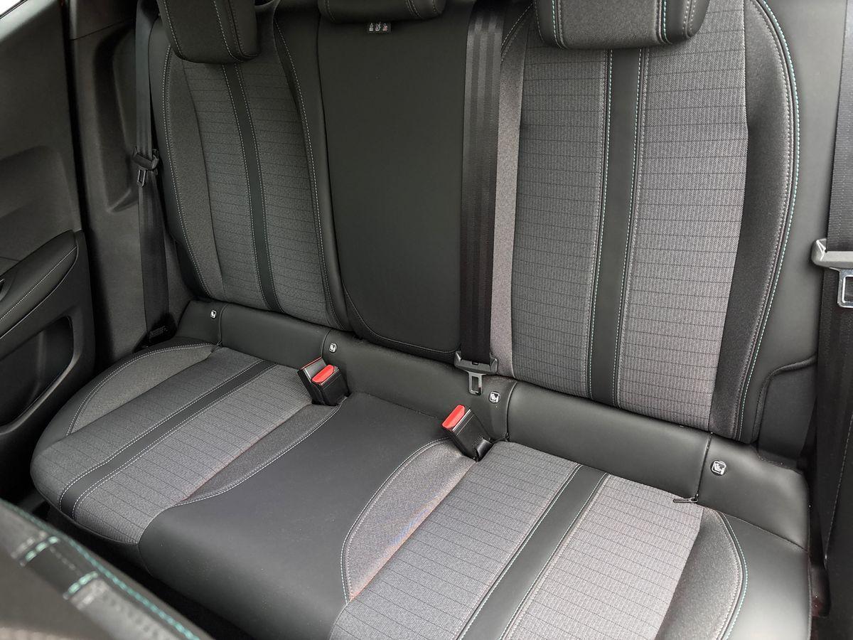 Used Peugeot 2008 2023 for sale - 76533822: Photo 15