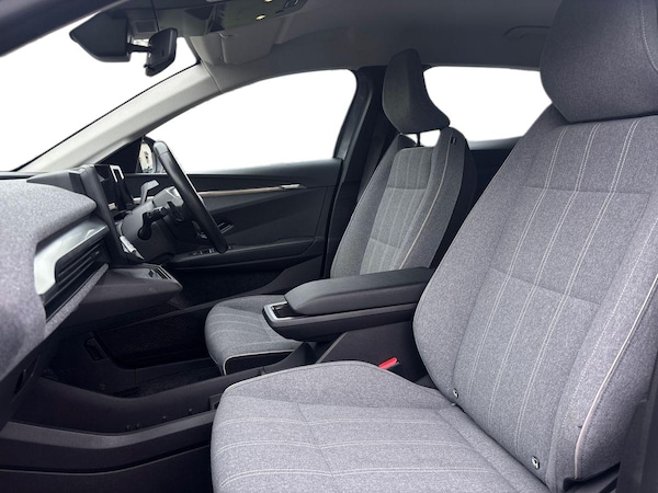 Used Renault Megane E Tech 2023 for sale - 76297536: Photo 16