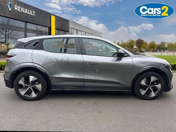 Used Renault Megane E Tech 2023 for sale - 76297536: Photo 2
