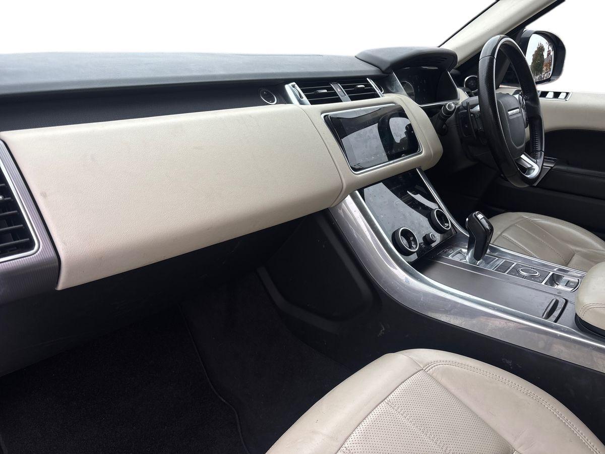 Used Land Rover Range Rover Sport 2018 for sale - 76533917: Photo 15