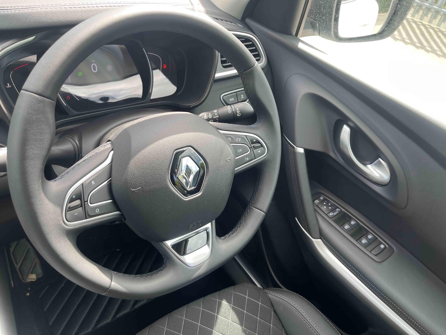 Used Renault Kadjar for sale - 76984036: Photo 12