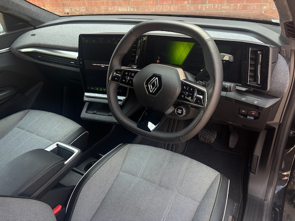 Used Renault Scenic E-Tech 2024 for sale - 75471244: Photo 12