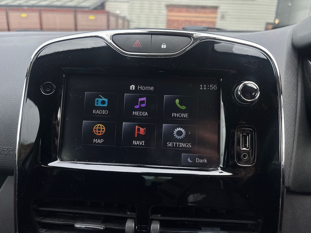 Used Renault Clio 2014 for sale - 76533916: Photo 19