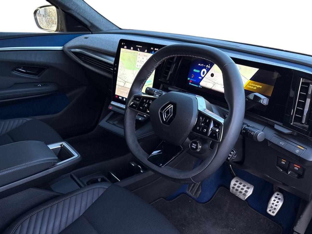 Used Renault Scenic E-Tech 2024 for sale - 77232136: Photo 10