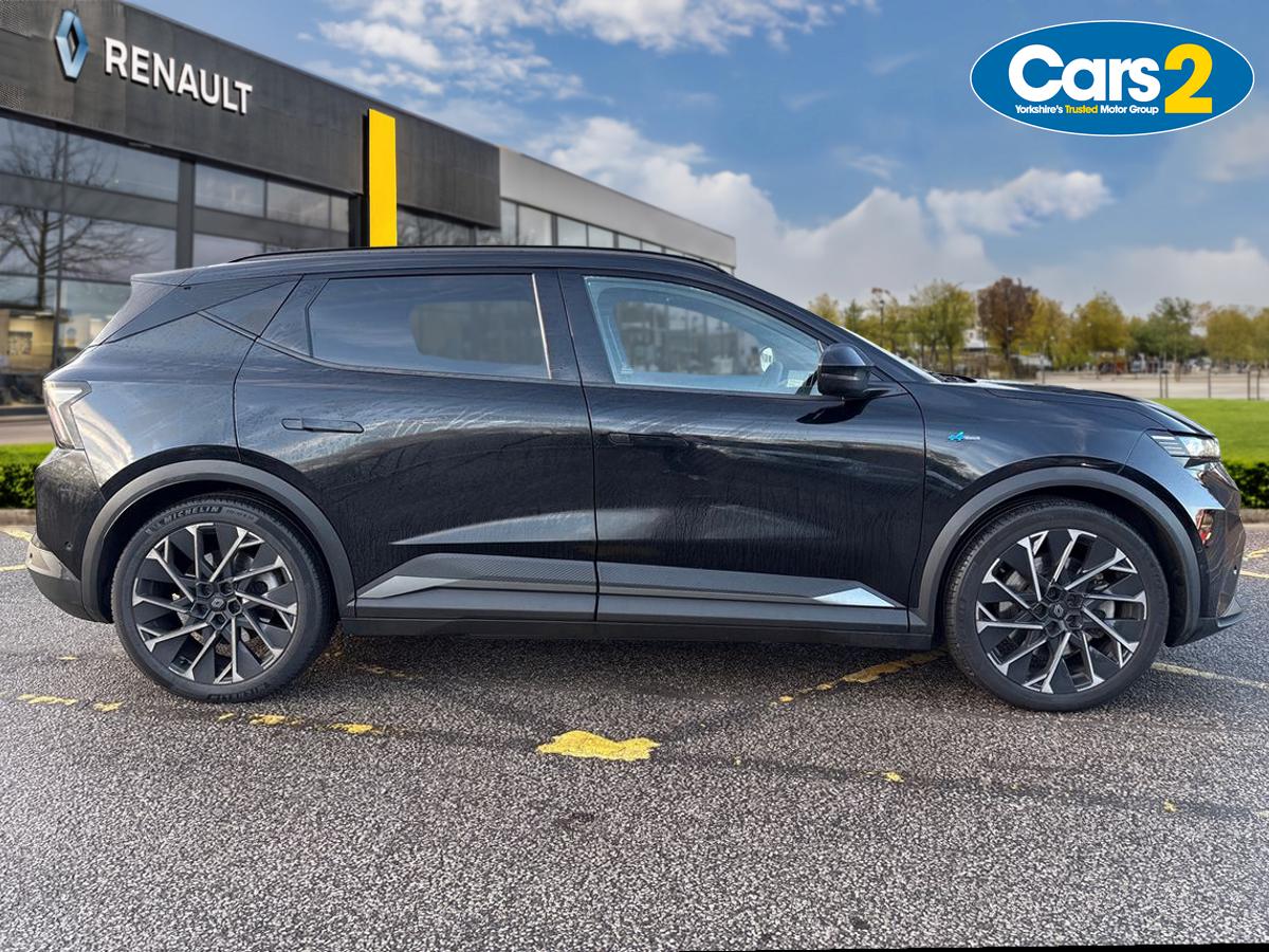 Used Renault Scenic E-Tech 2024 for sale - 77232136: Photo 2