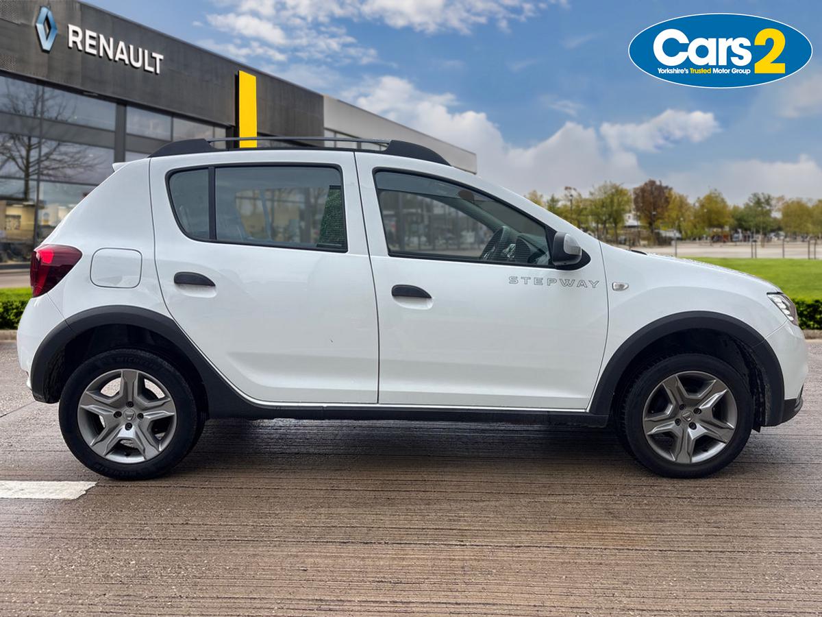 Used Dacia Sandero Stepway 2020 for sale - 76773257: Photo 2