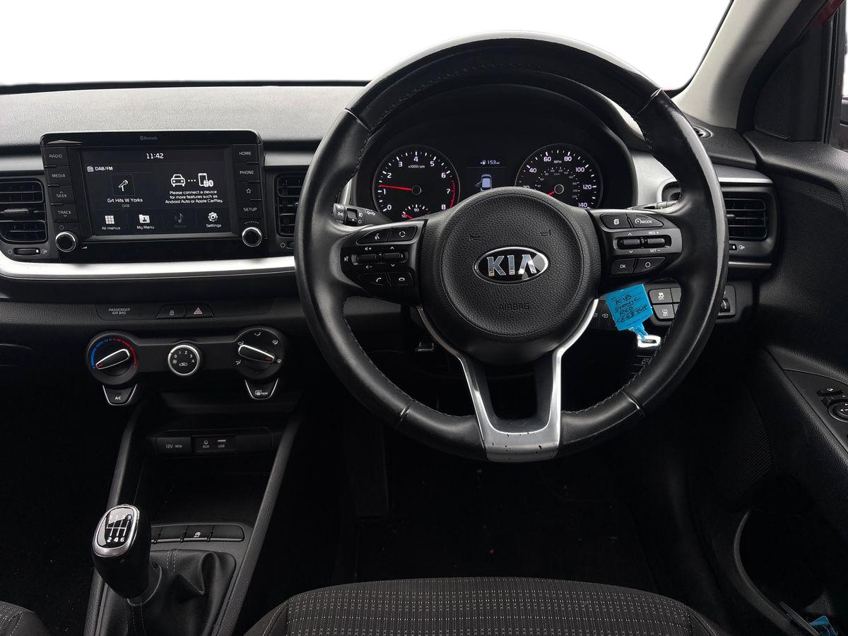 Used Kia Stonic 2018 for sale - 76297505: Photo 12
