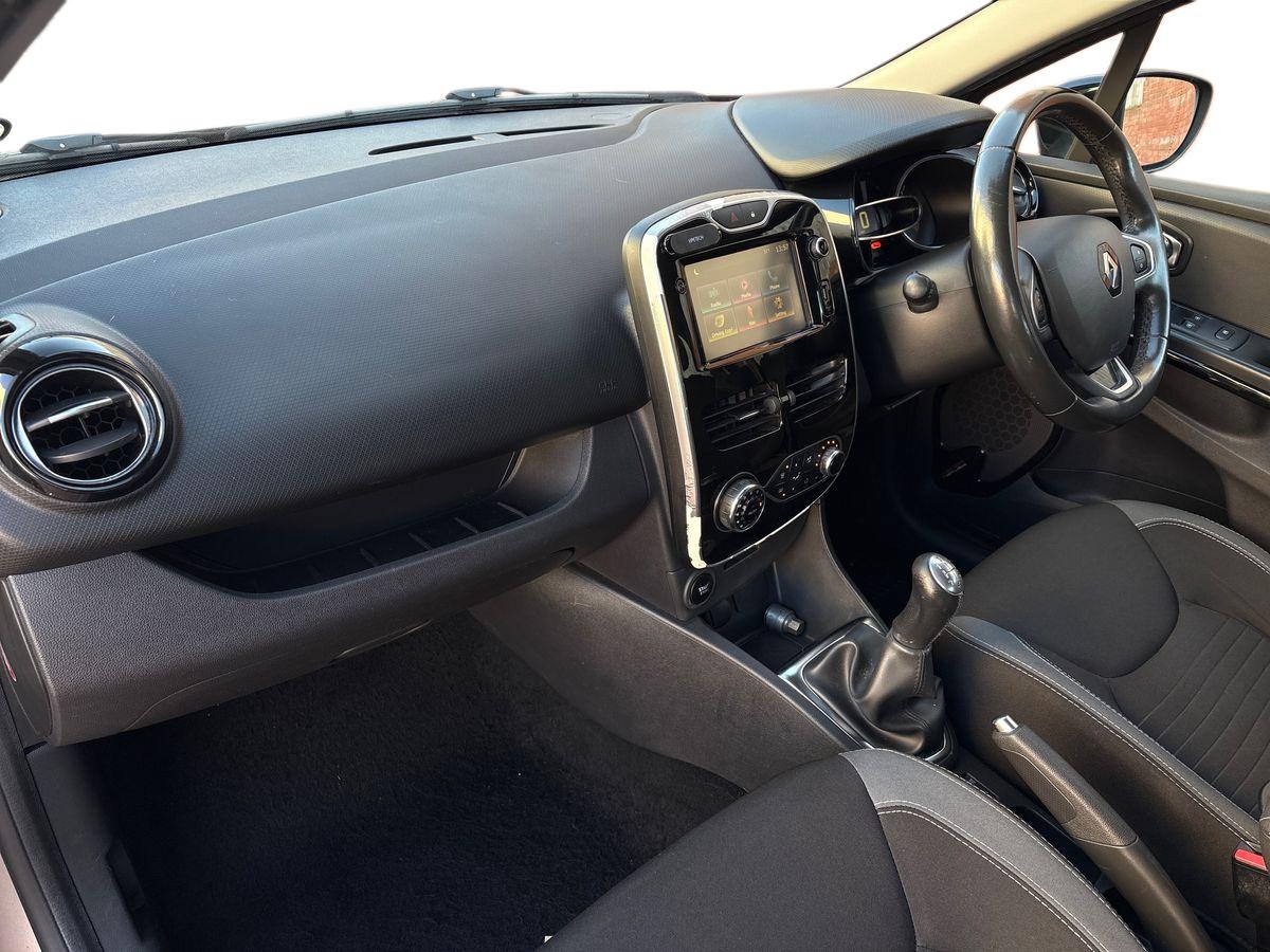 Used Renault Clio 2015 for sale - 76908058: Photo 15